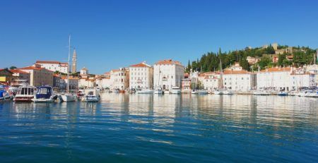 The procedure of renewal for a residence permit in Slovenia