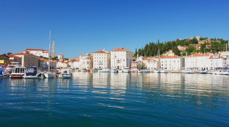The procedure of renewal for a residence permit in Slovenia