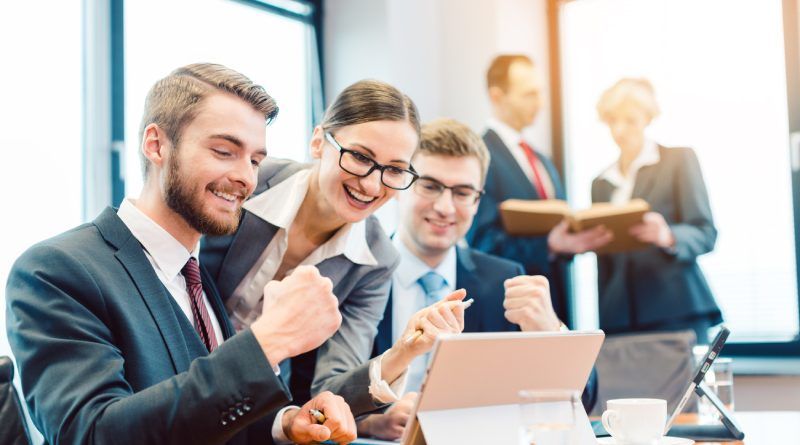 Key differences between shareholder and representative in Slovenia