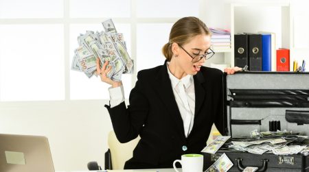 Kredit kod vlastnika poduzeća i partnerima.