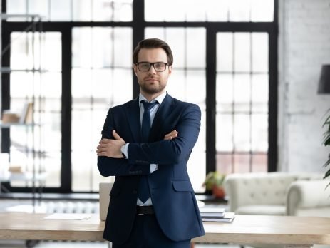 Predstavnik kompanije i registracija kompanije u Sloveniji