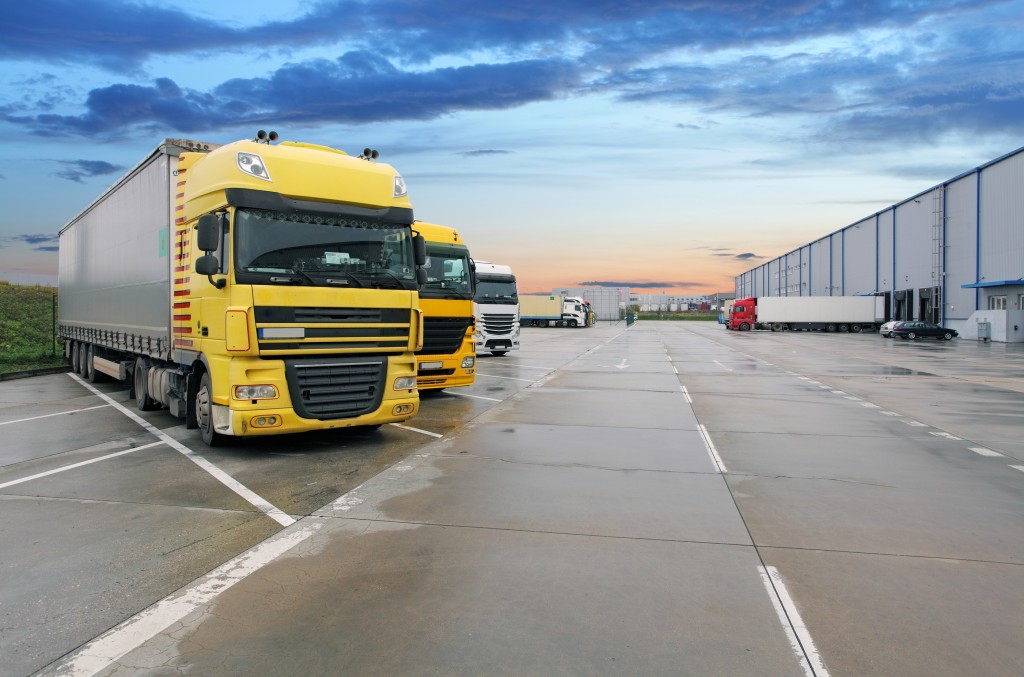 Prevozniki blaga - ste seznanjeni z možnostjo uporabe brezpapirnega poslovanja (e-CMR)